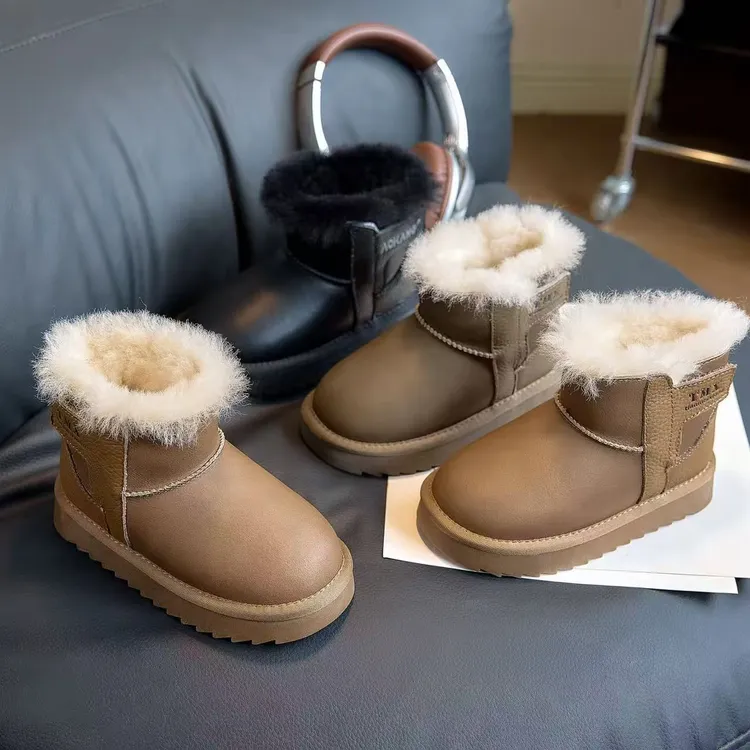 儿童真皮真毛雪地靴冬季2025新款男童拉链防滑皮靴女童保暖棉鞋潮