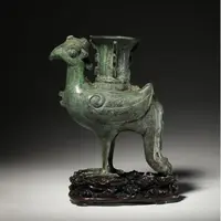 【2月7日古董拍卖预展】3418 明 天鸡尊（带木座）