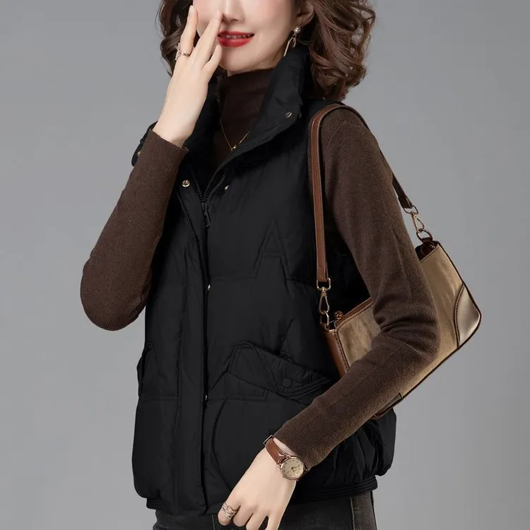 波司断码羽绒马甲女短款2024秋冬新款韩版宽松显瘦无袖外套立领坎