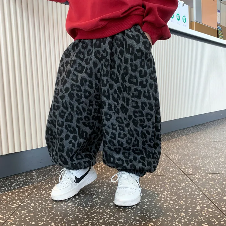 男童裤子秋季2025新款痞帅风儿童韩范豹纹男孩长裤男宝宽松休闲裤