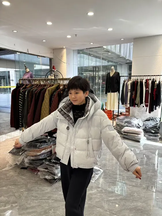 【丽姐家】冬季高货短款帽子可拆卸时尚羽绒服018