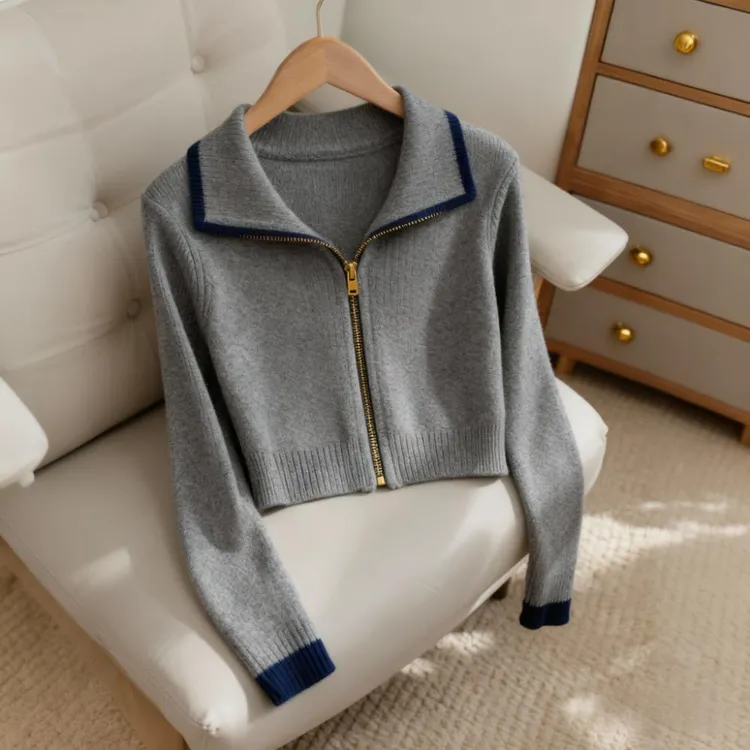 2025新款女装秋冬季显瘦洋气气质百搭长袖短款毛衣灰色翻领针织衫