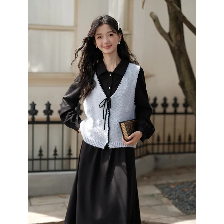 木易易法式黑色长袖连衣裙针织马甲两件套女冬季赫本风高级感长裙