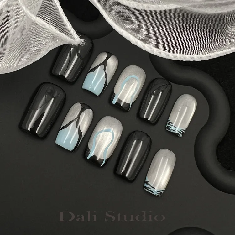 纯手工手绘秋冬爆款星闪追光猫眼小行星元素甜酷简约穿戴甲气质