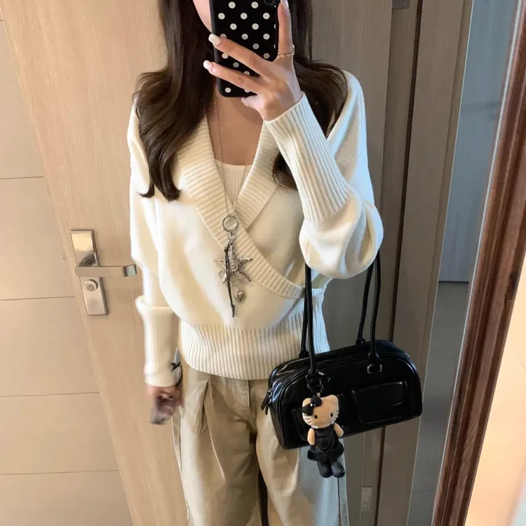 2025新款百搭洋气秋冬设计感长袖针织毛衣女百搭显瘦休闲上衣出游