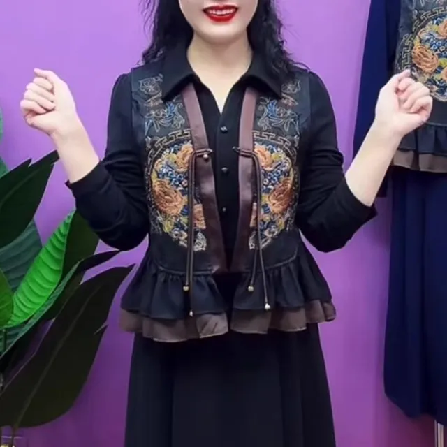 春秋新中式复古盘扣减龄中年妈妈背心马甲女气质重工刺绣坎肩外套