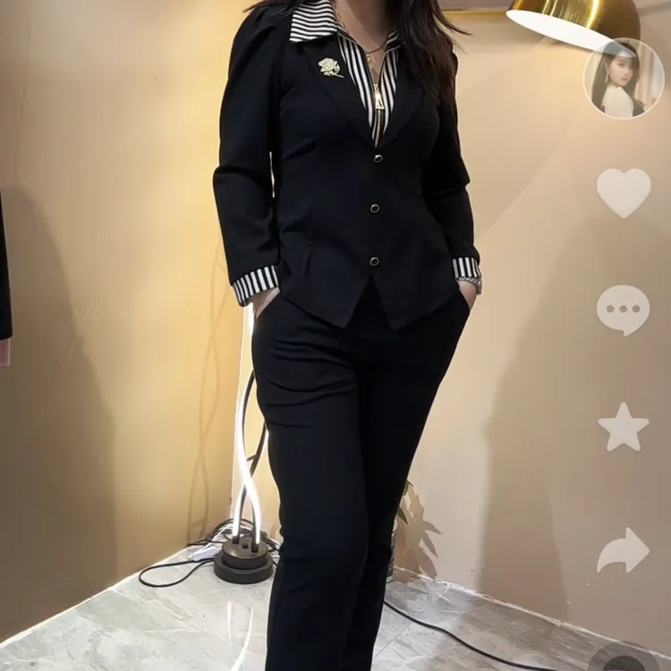 【俊端推荐】2025早秋新款假两件条纹拼接衬衣领长袖弹力休闲两件套