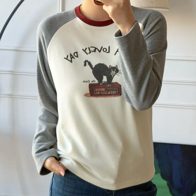 NANA【可爱猫咪】冬季圆领280g澳绒撞色领口猫咪印花插肩袖女C0669