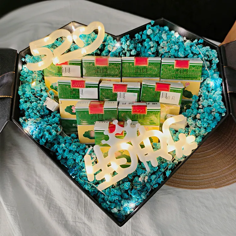 新款爱心礼盒装烟满天星干花送男友老公生日情人节七夕圣诞节礼物