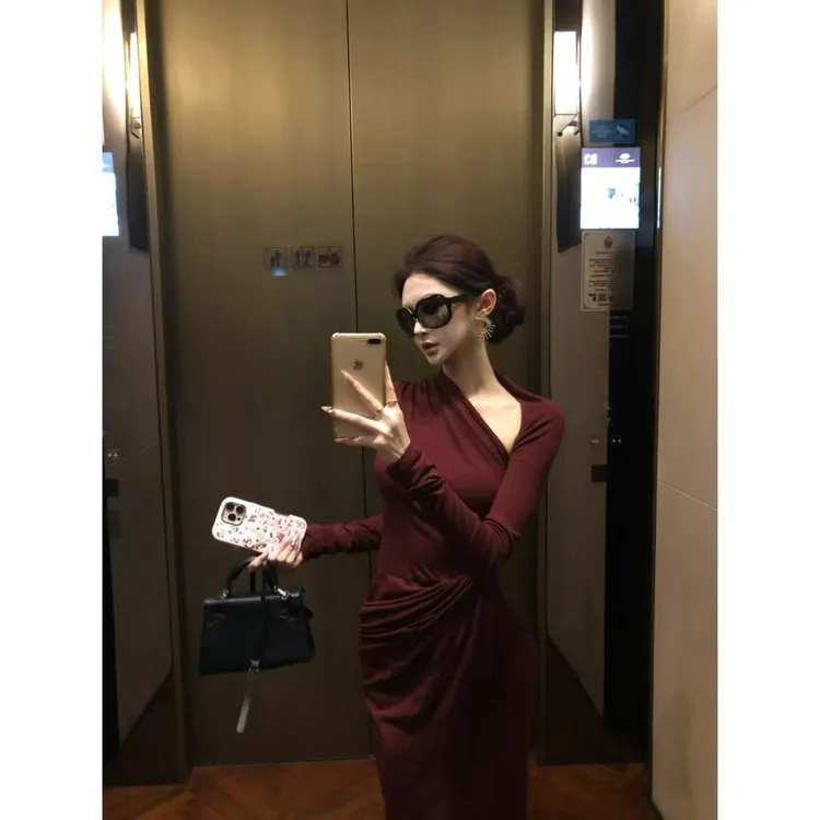 【温莎千金】法式氛围感纯欲风性感气质修身长袖连衣裙女2653#