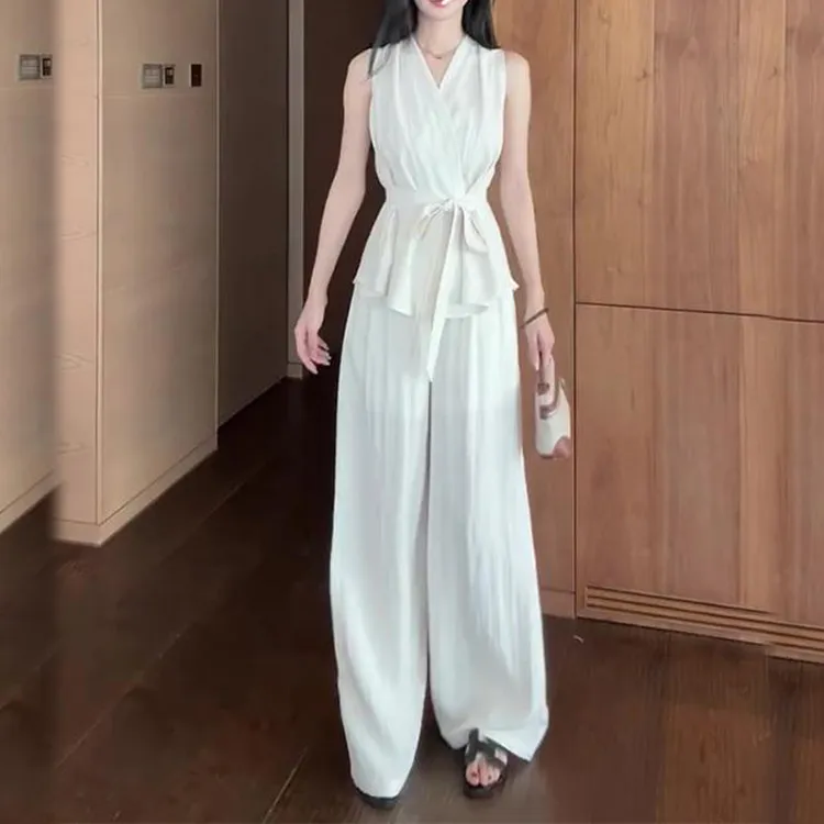 气质轻熟风套装女2025夏季新款收系带V领上衣显瘦阔腿长裤两件套