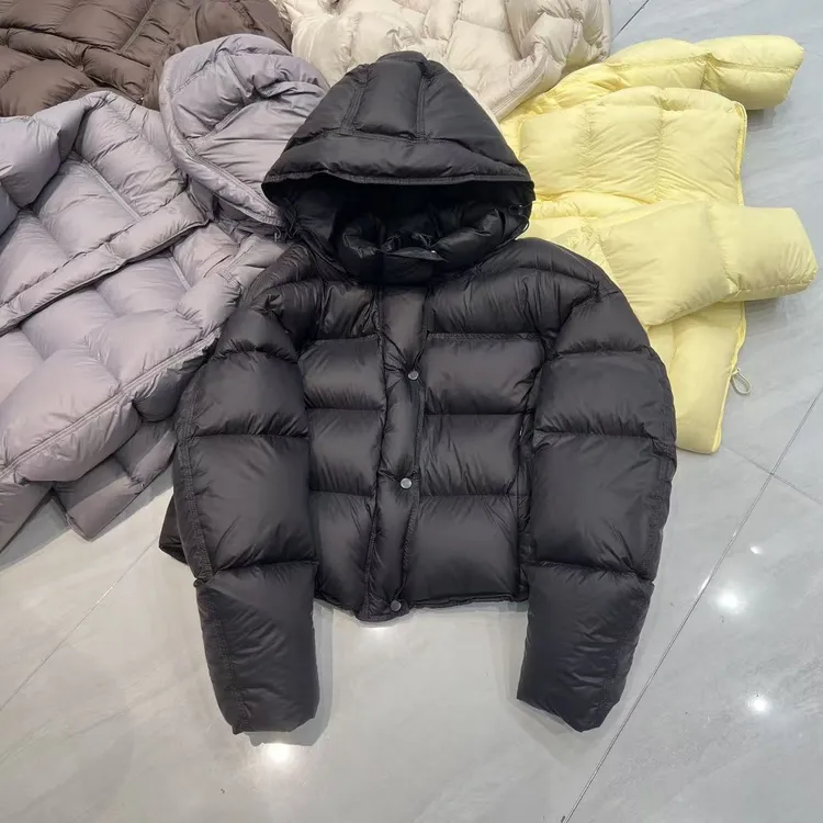 2025新款冬季小个子蓬松加厚90白鸭绒短款连帽龟背面包羽绒服女潮