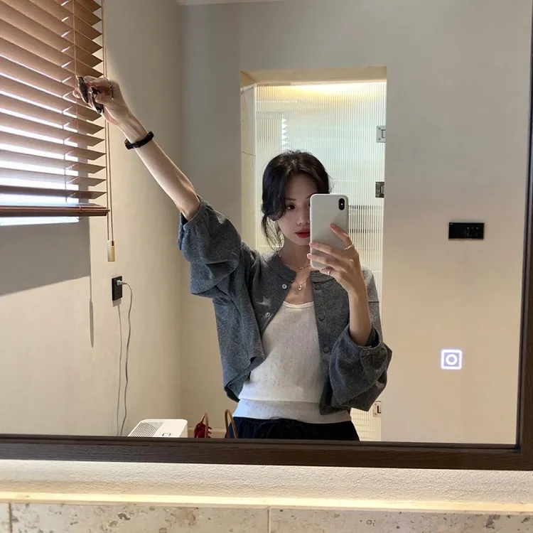 小香风韩系灰色短款棒球服夹克女早秋季高级感独特漂亮的初春外套