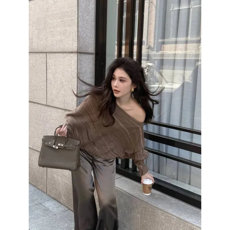 早秋慵懒漫步 宽松法式露肩针织上衣气质温柔松紧弹力百搭女
