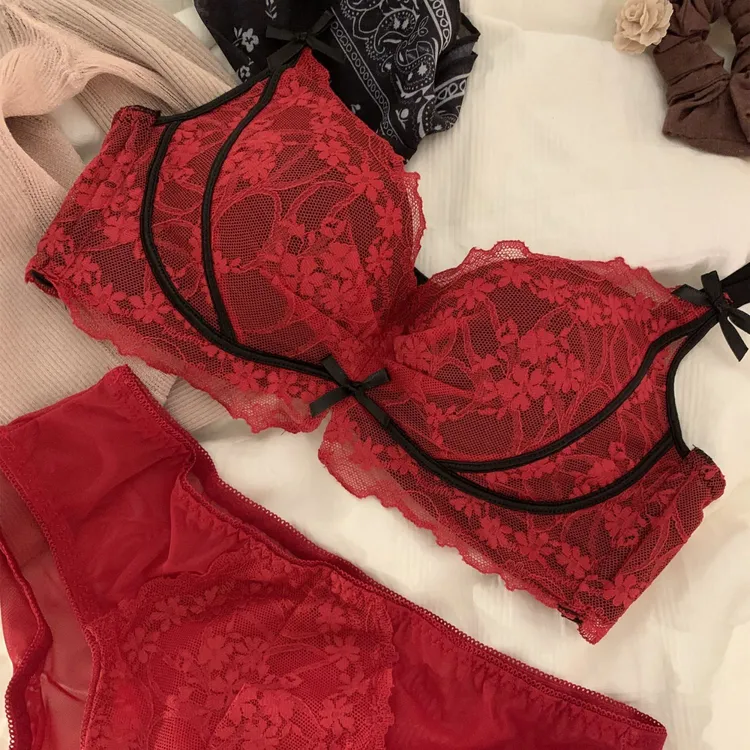蕾丝边结婚本命年红色内衣女套装小胸聚拢无钢圈防下垂上托文胸罩