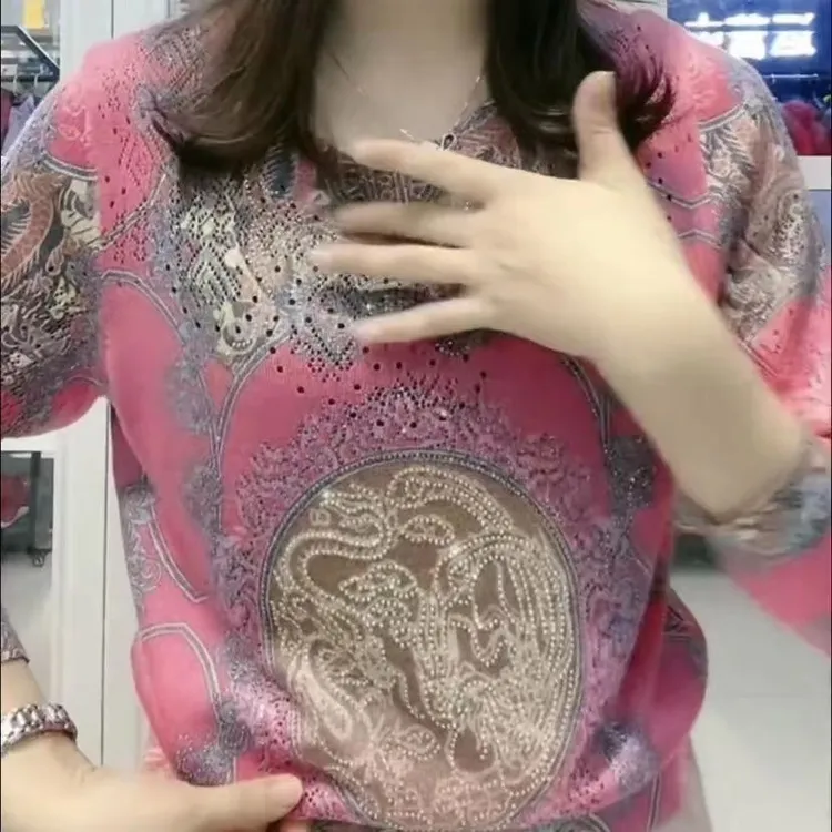 07新款印花洋气百搭烫钻长袖宽松减龄女装