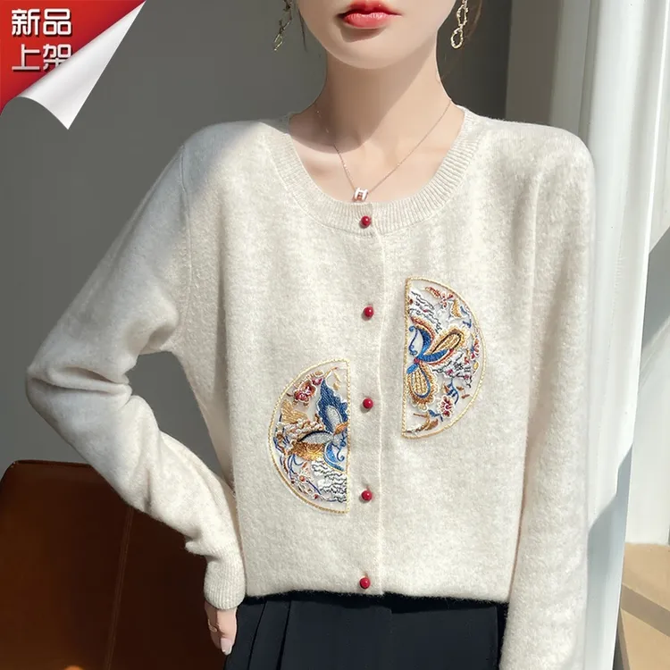 哥弟阿玛施正品新中式绣贴圆领国风开衫针织衫洋气显瘦毛衣打底衫
