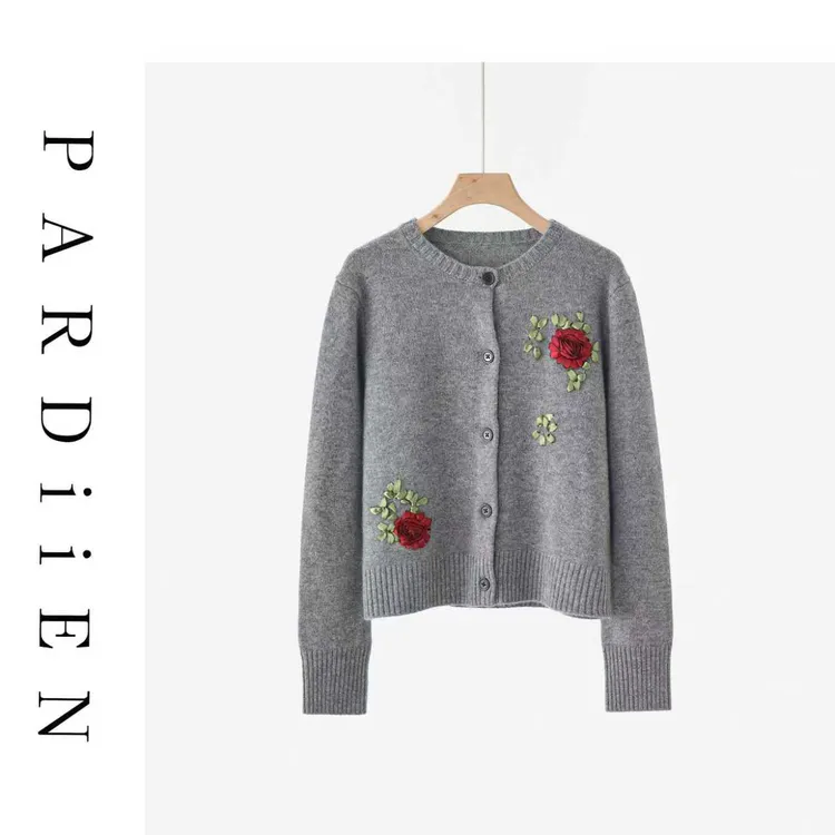 【北总严选】帕迪恩百搭花朵纽扣开衫25PD-P25561