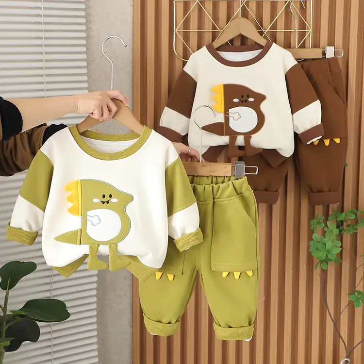 婴儿衣服春秋季男童休闲卡通卫衣外套两件套可爱宝宝运动洋气套装