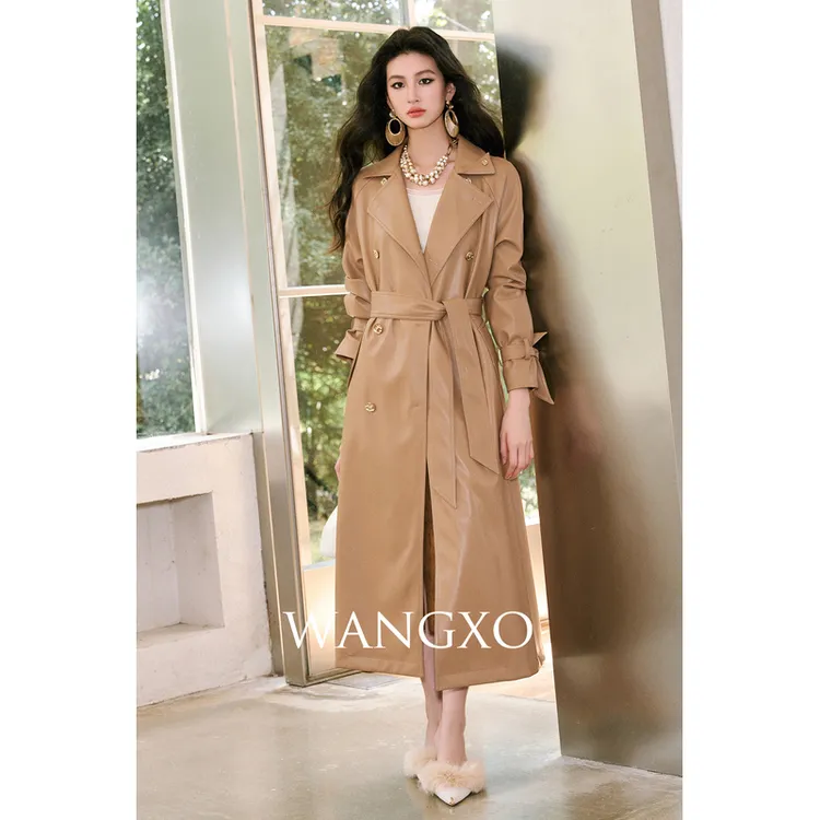 WANGXO 双排金属扣宽松大A摆蛋白皮风衣 253769W