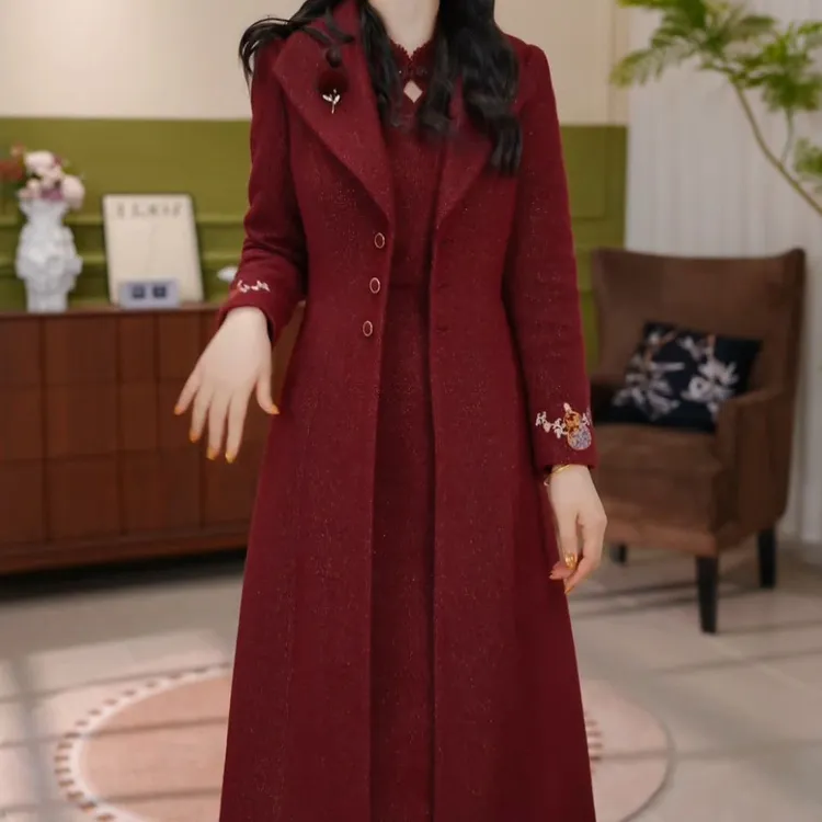 高档雪花绒夹棉大衣改良旗袍裙2025冬季新款保暖显瘦喜婆婆两件套