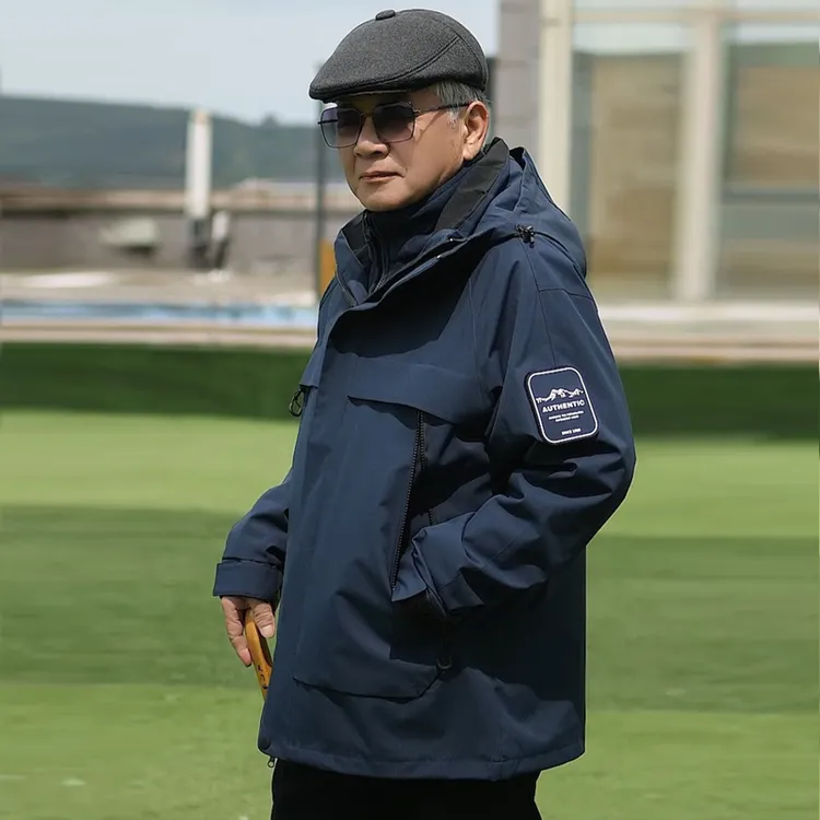 可拆卸内胆冲锋衣中老年男士户外防风连帽加厚保暖外套爸爸爷爷装