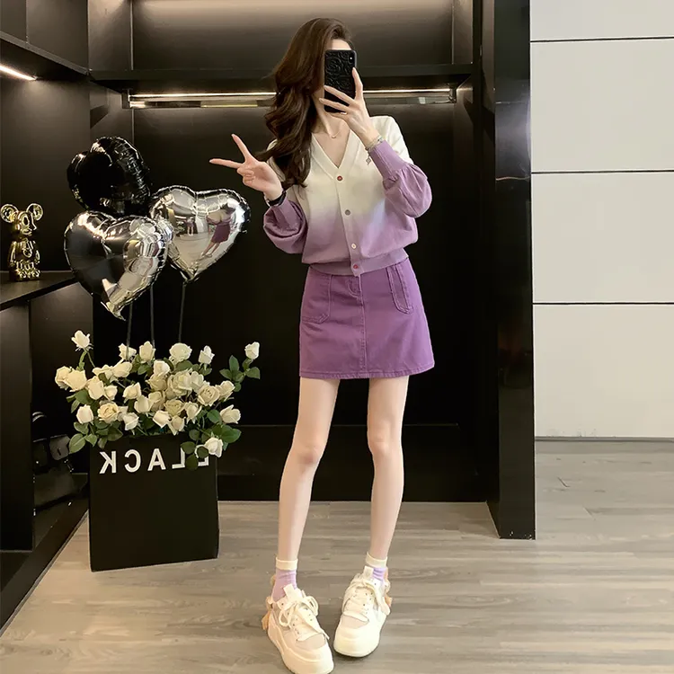 渐变色v领针织衫女新款今年流行漂亮毛衣开衫外套上衣女牛仔短裙