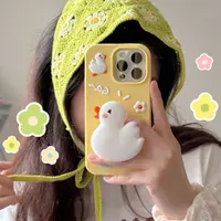 卡通可爱游泳小鸭适用iPhone16防摔硅胶手机壳苹果15立体14软壳13