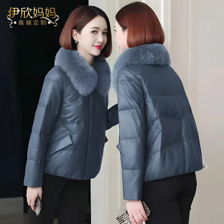 2025今年流行的外套冬季海宁狐狸毛领皮羽绒棉服小个子妈妈皮衣女