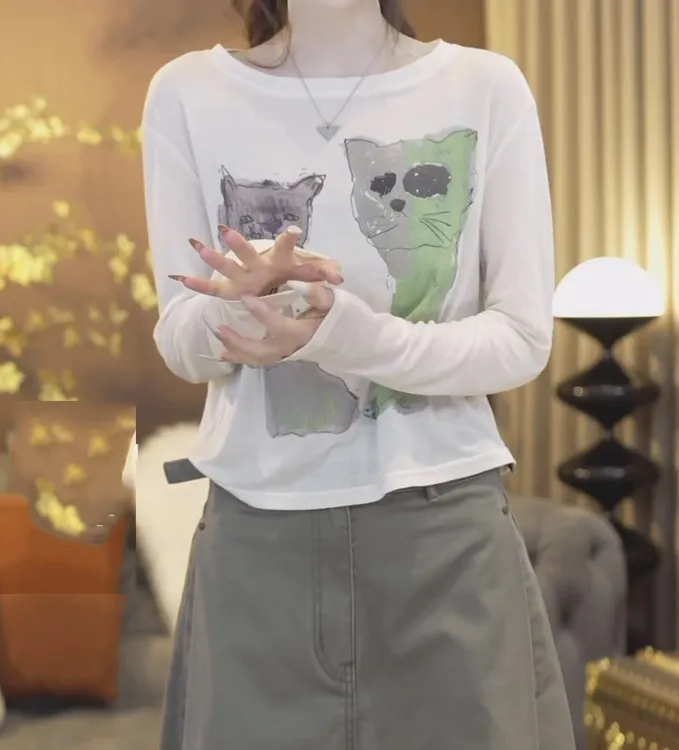 夏日卡通小猫减龄百搭长袖上衣2025新款薄款防晒时尚气质设计小衫