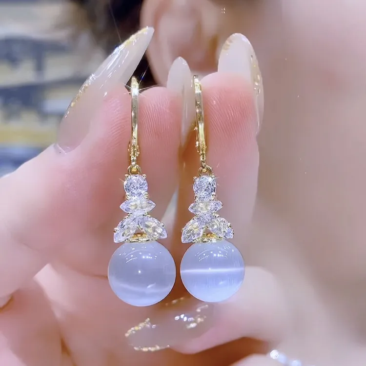 铜合金仿水晶耳饰 时尚气质百搭小众防过敏洋气优雅耳环轻奢07650