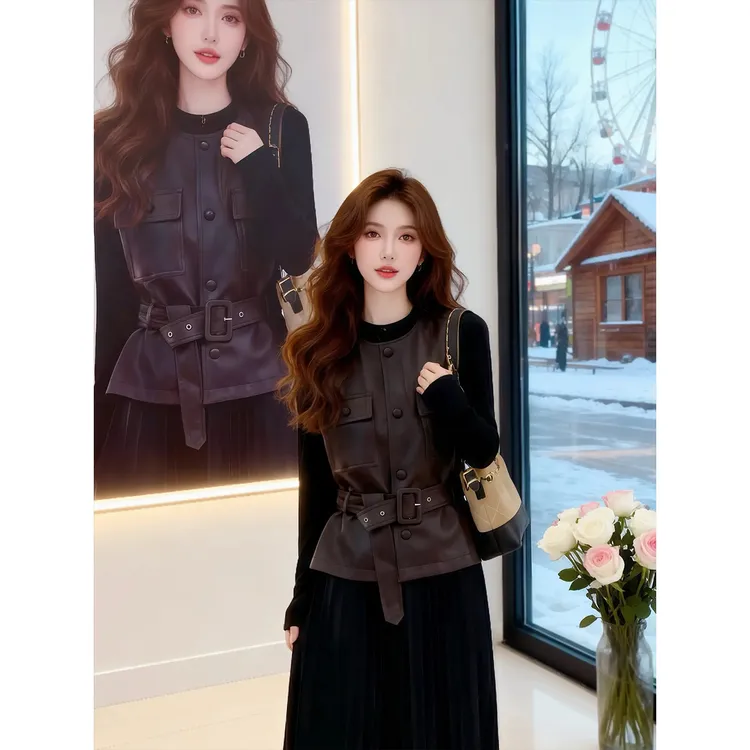 2025秋冬新款洋气时尚高级感pu皮上衣叠穿半高领压折打底裙两件套