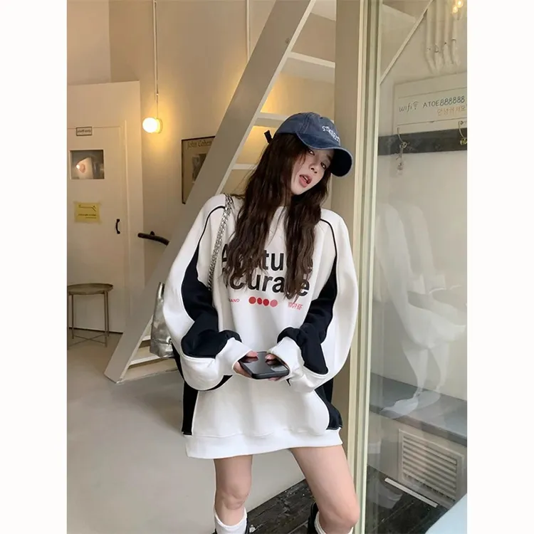 美式复古撞色拼接插肩袖卫衣女秋冬季新款宽松圆领百搭中长款上衣