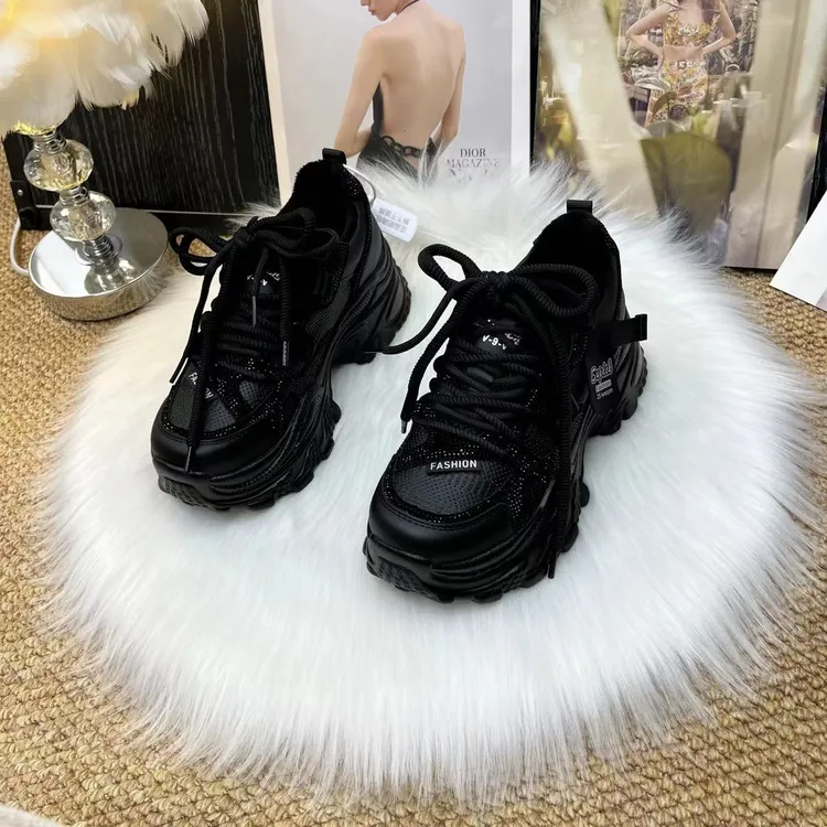 休闲单鞋加绒黑色软底不累脚女鞋时尚休闲鞋系带