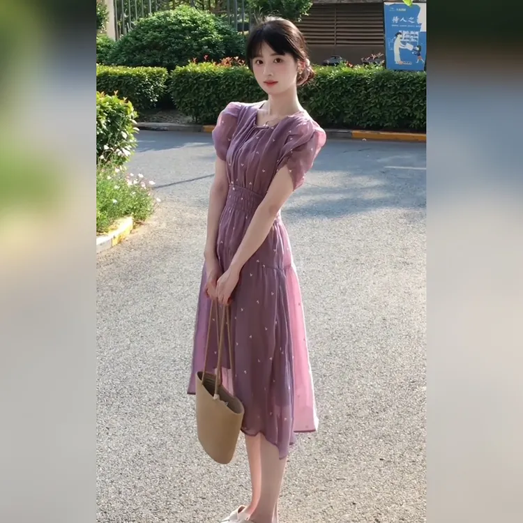 法式爱心紫色泡泡袖连衣裙女夏季多巴胺穿搭巨好看的韩版减龄裙子