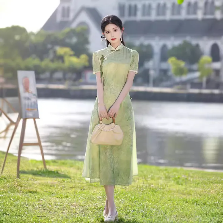 1绿色奥黛旗袍2025新款夏季改良年轻款少女新中式日常可穿高考送