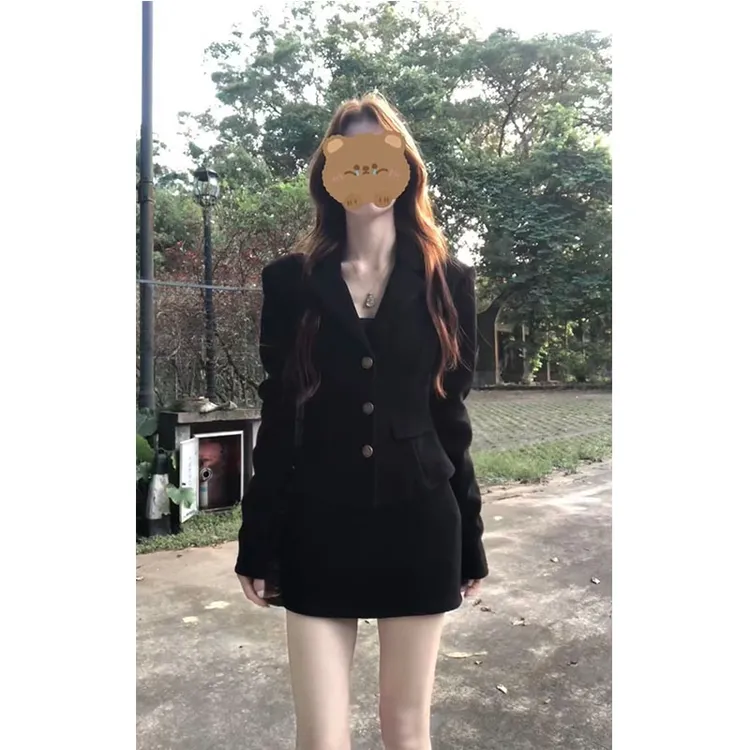 时尚穿搭女2025秋季新款千金小香风高级感气质收腰外套短裙两件套