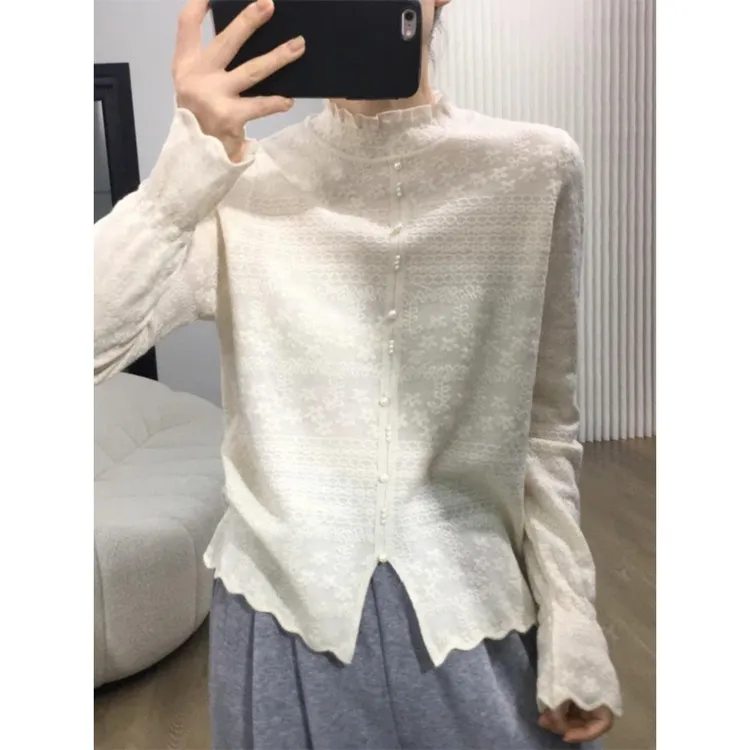 【奥莱撤柜】时尚的减少年龄的半高领开衩纽扣蕾丝针织衫春季多功能