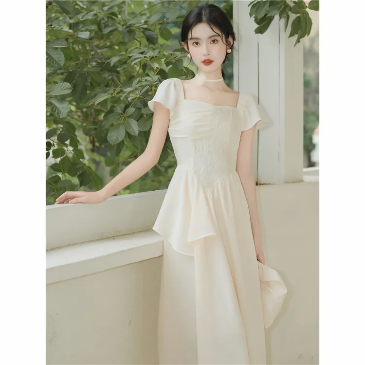 早春漂亮衣服显瘦裙子气质小个子复古连衣裙温柔知性晚宴场合法式