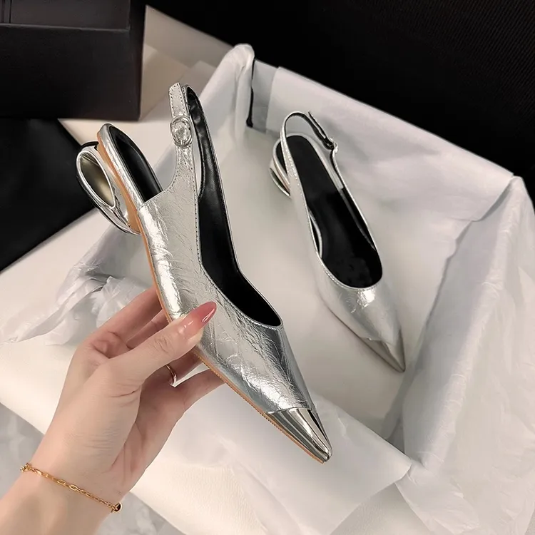 【全真皮】2025夏季新款金属网红女爆款尖头小众低跟真皮凉鞋-3CM