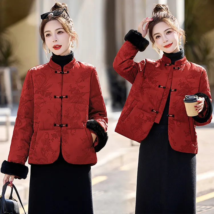 新中式国风羽绒服女款爆款2025新款白鸭绒冬季洋气拜年服红色外套