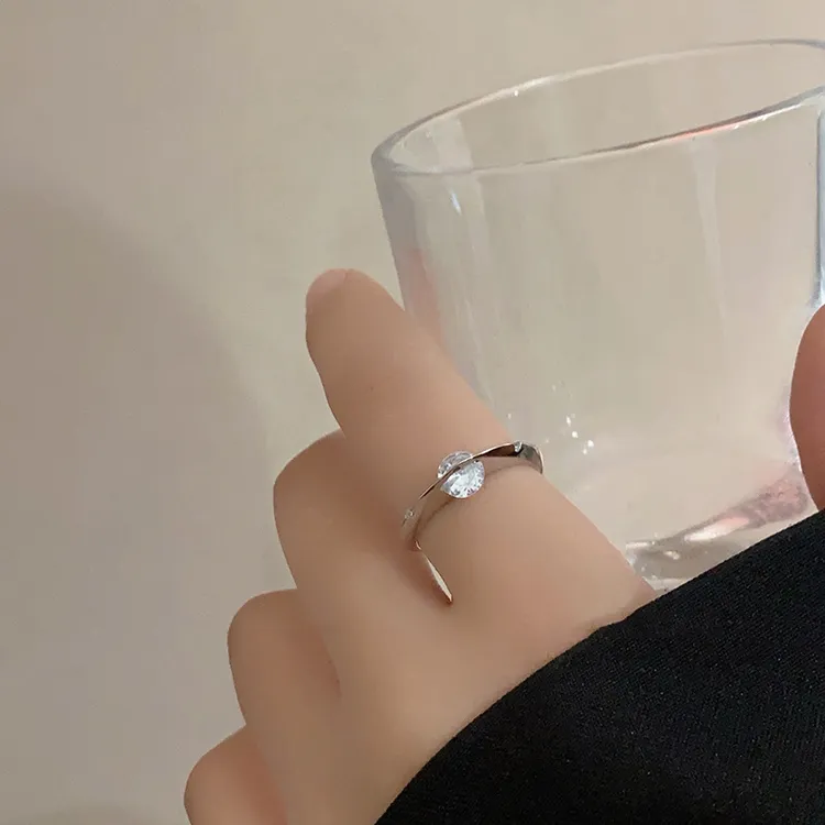 铜合金戒指 灵动环绕星球戒指小众可转动开口微镶锆石气质指环