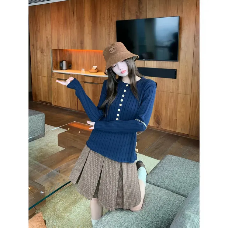 H1810 慵懒风设计感半开领长袖针织衫女百搭打底衫上衣