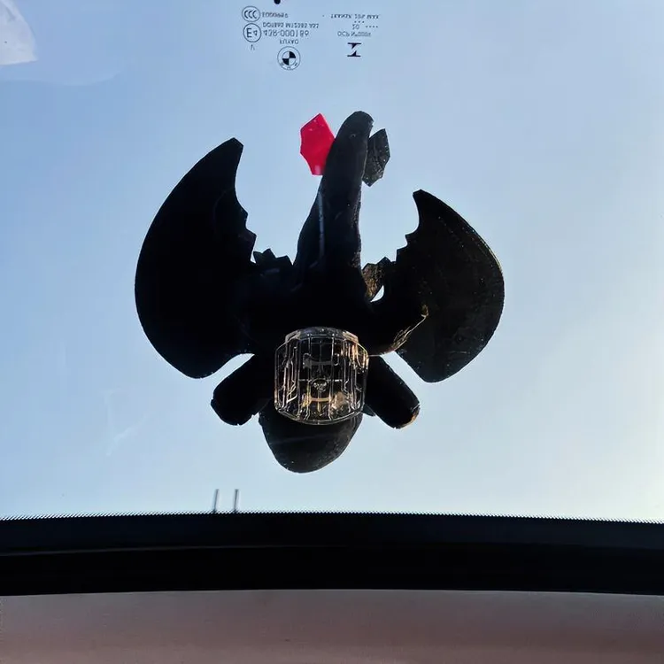 无牙仔【翅膀可动】车载尾部装饰摆件玩偶汽车顶电瓶电动车头盔装饰