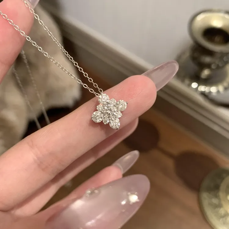 柯柒 钛钢项链 满钻四叶草项链女轻奢时尚气质小众高级设计锁骨链