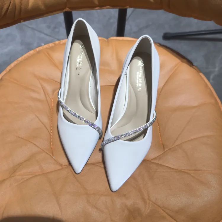 尖头春季细跟高跟鞋3公分职业欧若精灵风气质女士单鞋百搭时尚秋