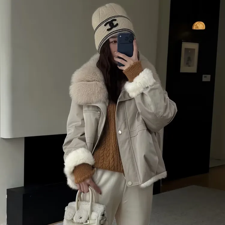 HELA AOMI “狐兔米裘”保暖短款派克皮草CY5DC29412