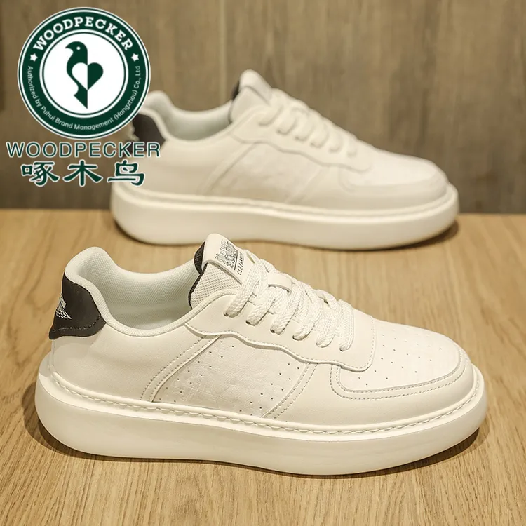 啄木鸟男士2025夏季新款透气冲孔小白鞋潮流百搭板鞋厚底轻便休闲