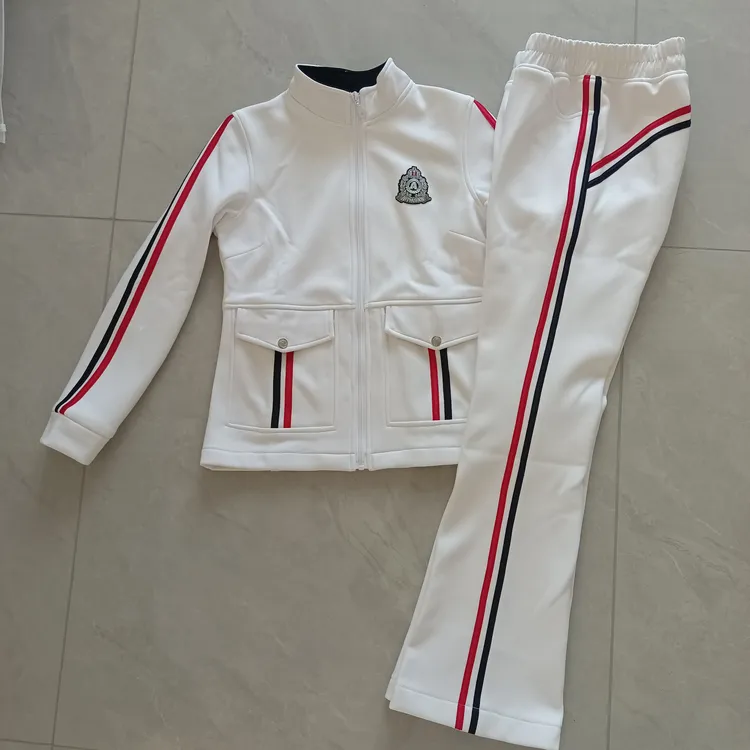 佳木斯健身操新款时尚运动秋冬加厚白色拉绒开衫微喇套装