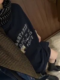 45R山羊字母印花圆领长袖T恤   J25CX633